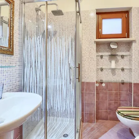 Apartamento 2 Bedroom Amazing In
