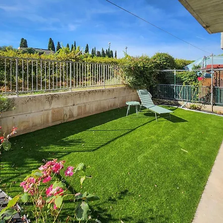 Apartamento 2 Bedroom Amazing In *